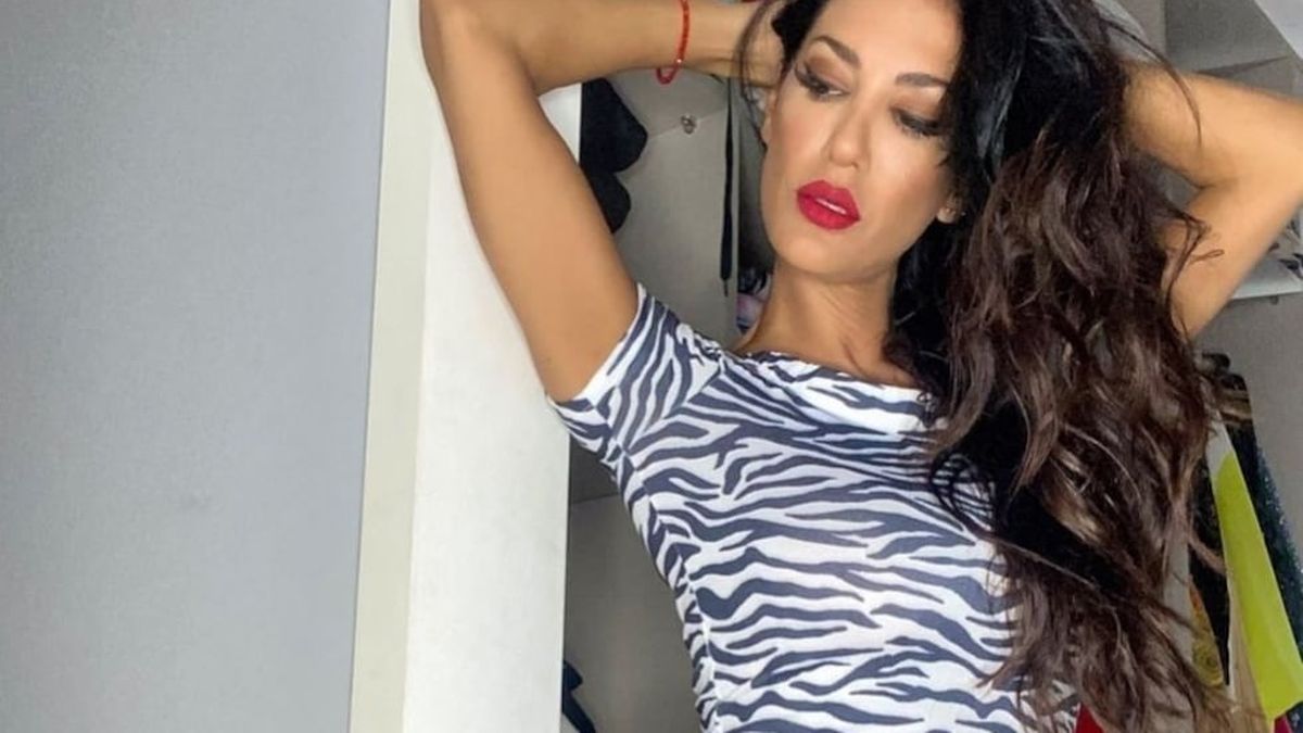 Silvina Escudero se grabó duchándose en bikini y enamoró a sus seguidores