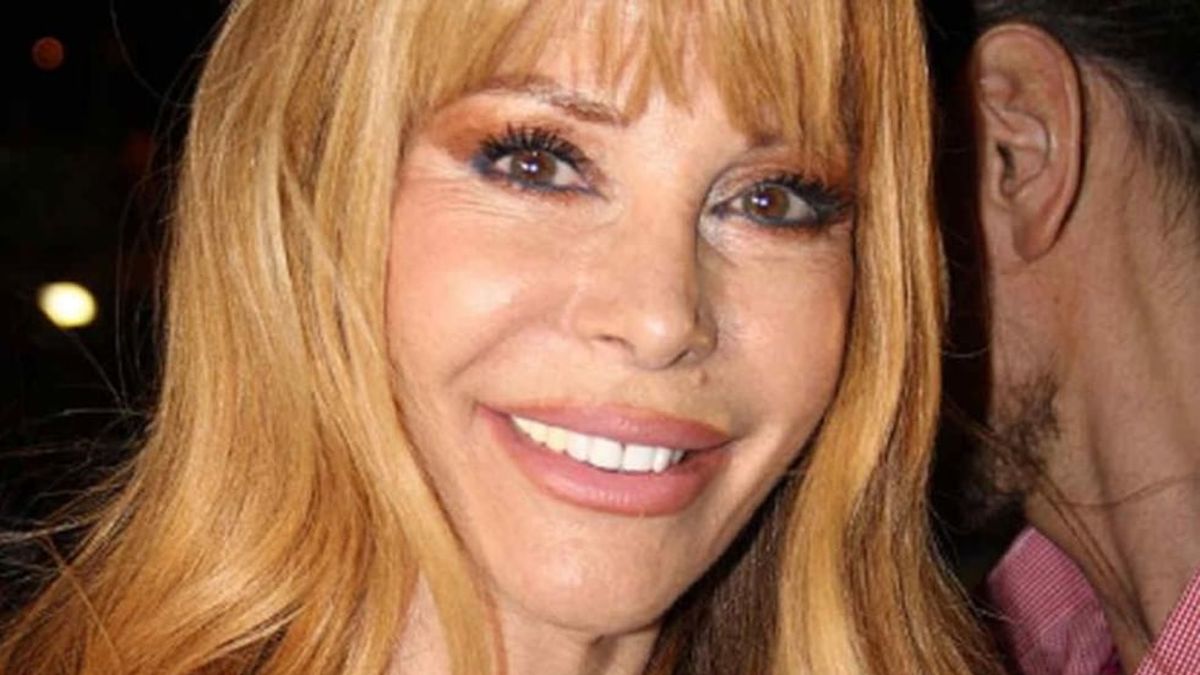 Boca Arriba Graciela Alfano Lo Di Todo Sobre Un Yate Y Vestida Con Una Microbikini Nude