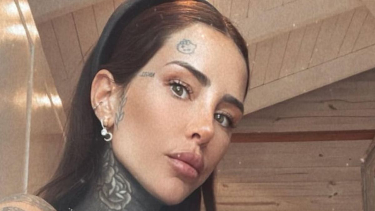 Las Infartantes Fotos De Cande Tinelli Posando Con Una Microbikini Nude Y Su Cabello Al Viento