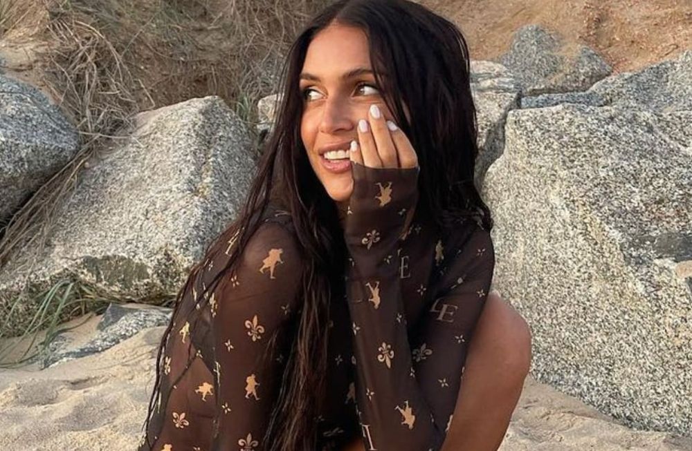 Zaira Nara Comparti Su C Modo Look De Playa Y Dej Ver Mucha Piel Con Una Bikini De Triangulitos