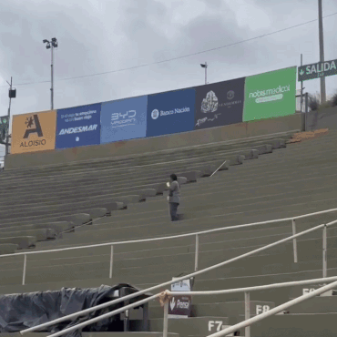 asi trabajaron para limpiar el teatro griego y dejarlo a punto tras la intensa tormenta asi trabajaron para limpiar el teatro griego y dejarlo a punto tras la intensa tormenta