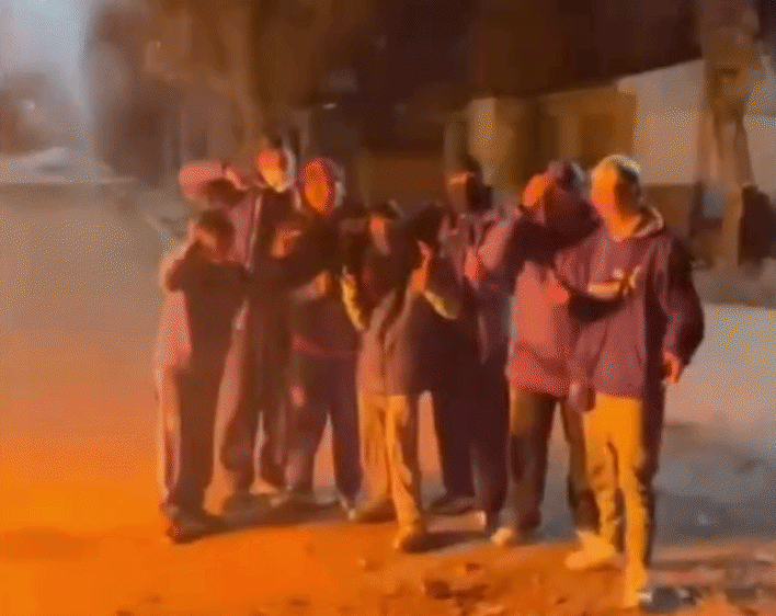 Robaron e incendiaron un contenedor en Palmira, se filmaron y difundieron el video en redes sociales