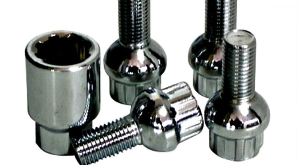 Ahora las tuercas son difíciles de conseguir.