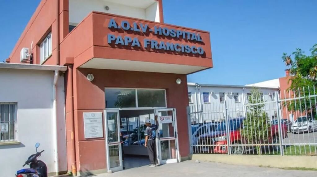 Su madre lo llevó al Hospital Papa Francisco con múltiples heridas en el cuerpo. 