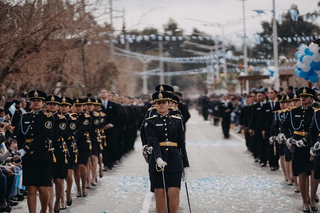Desfile por el 9 de julio en Zonda.