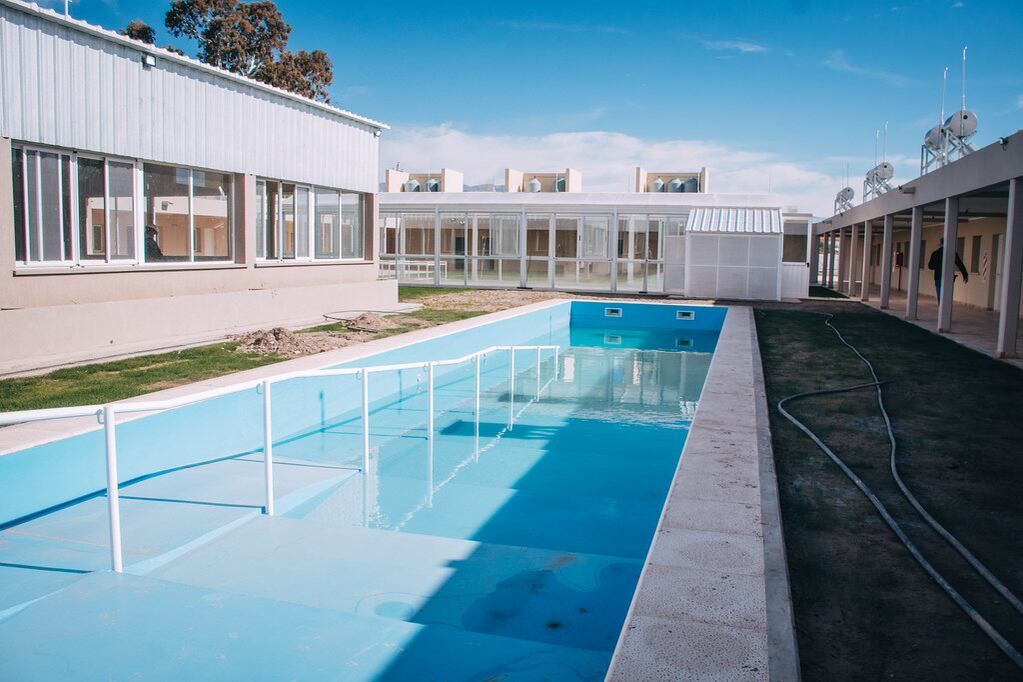 La pileta del complejo Casa Activa para mayores de 60 años.