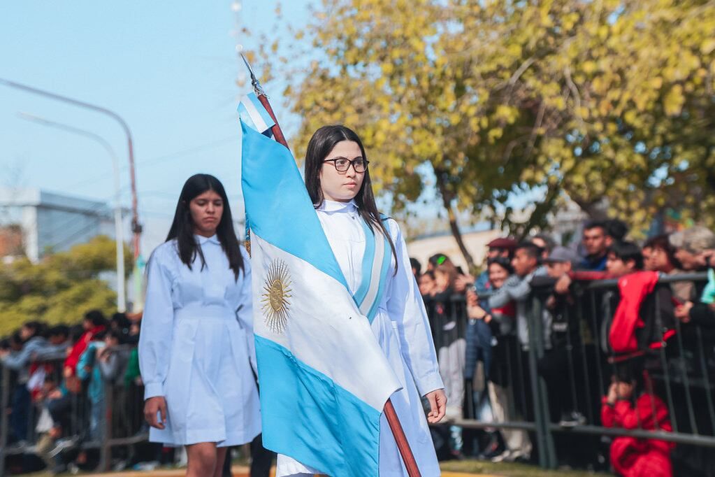 El desfile por el 25 de mayo en Caucete.