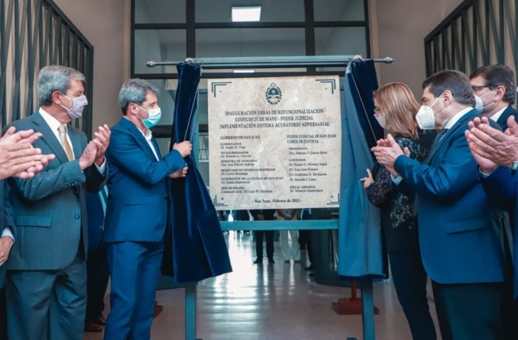 En plena pandemia del coronavirus, el 26 de febrero de 2021, la provincia puso en marcha el sistema penal acusatorio en la Primera Circunscripción Judicial. Coincidió con la inauguración de la refuncionalización que se hizo del edificio central del Poder Judicial.