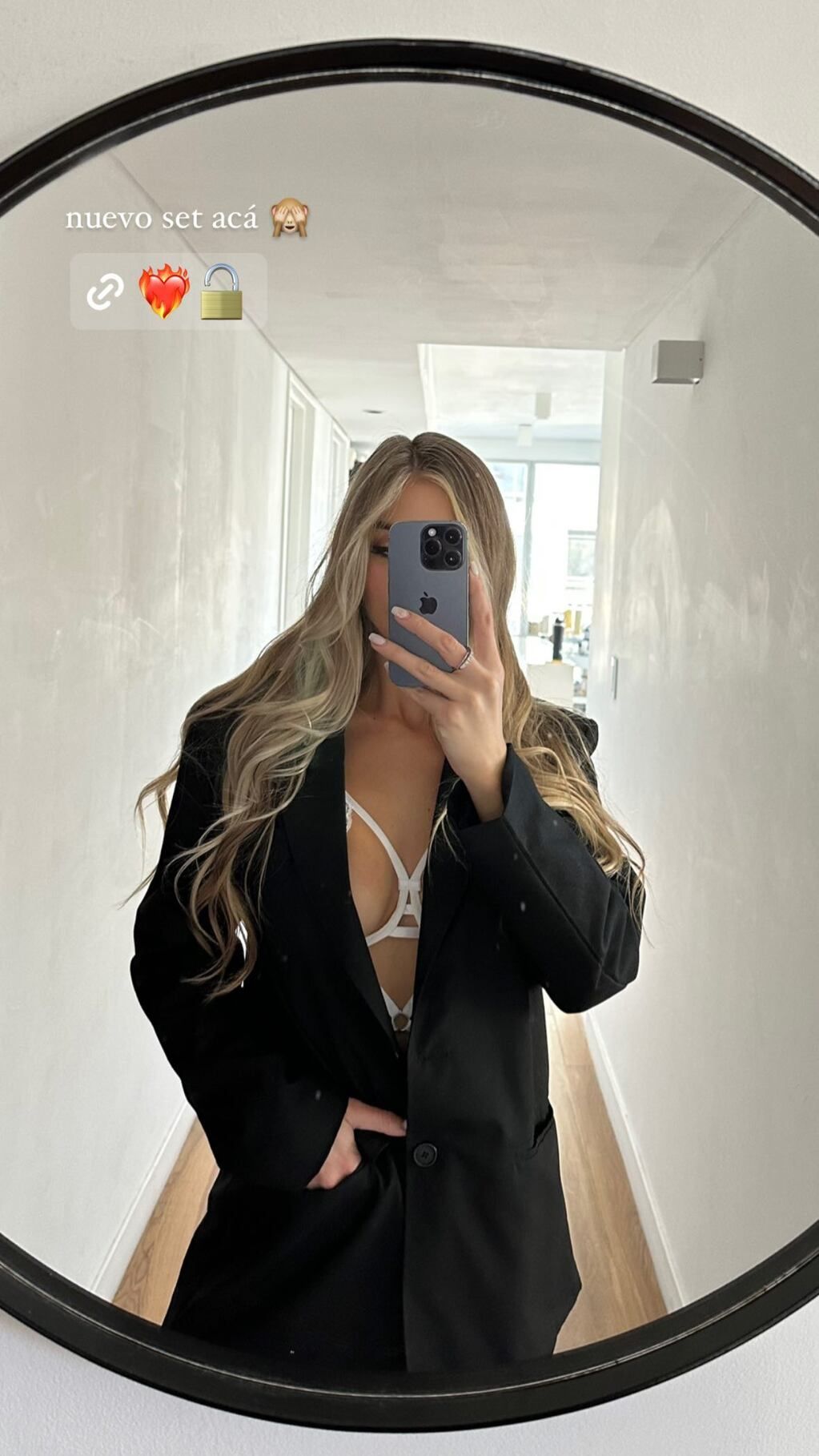 Romina Malaspina y su lencería blanca.