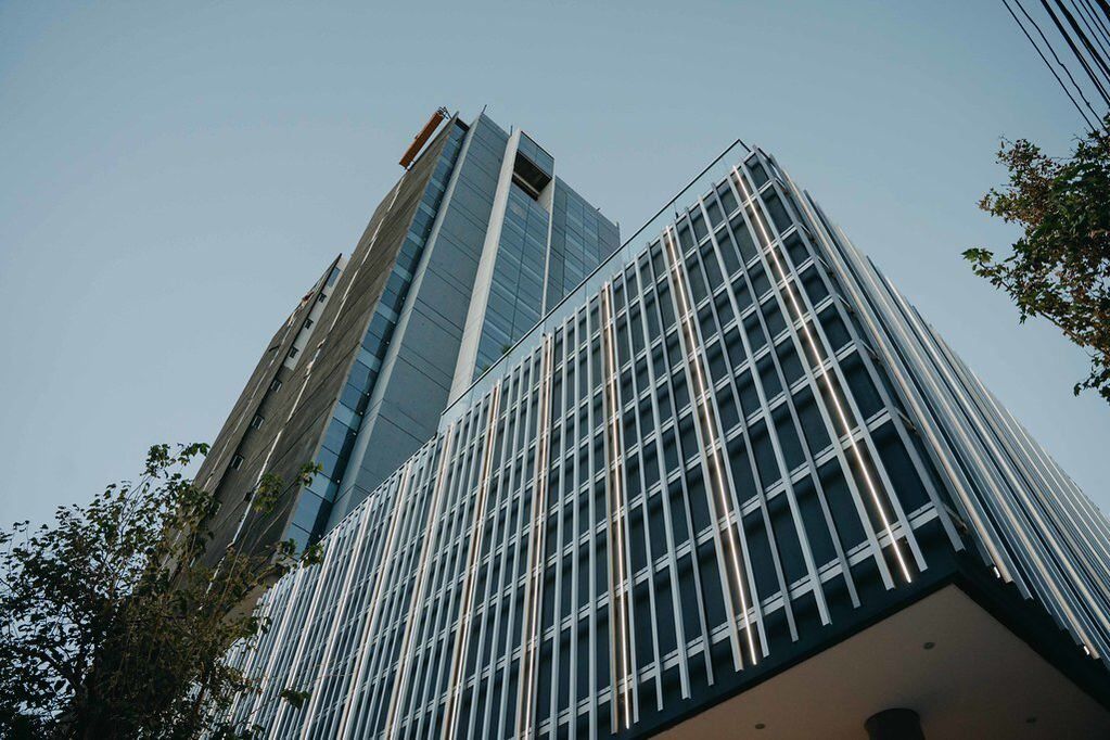 El Hotel del Bono Center.