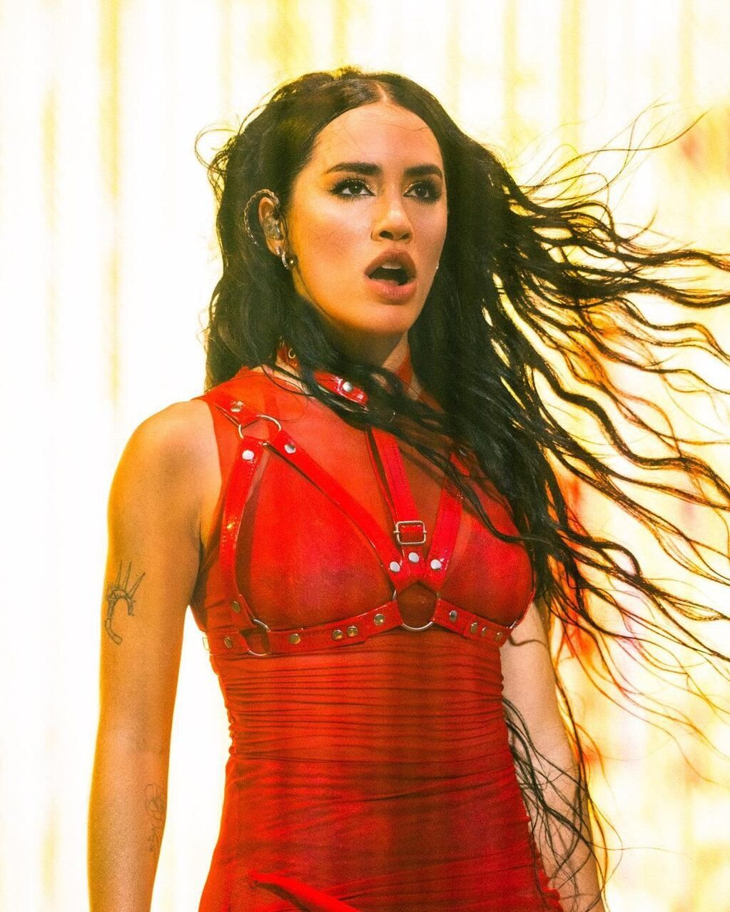 Lali Espósito y sus selfies en bikini.