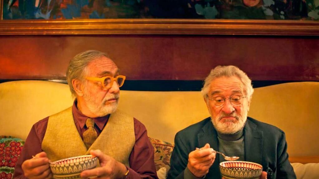 Luis Brandoni junto a Robert De Niro en la serie Nada