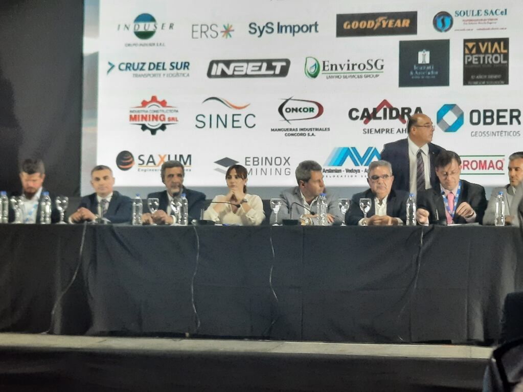 Apertura de la exposición minera en San Juan