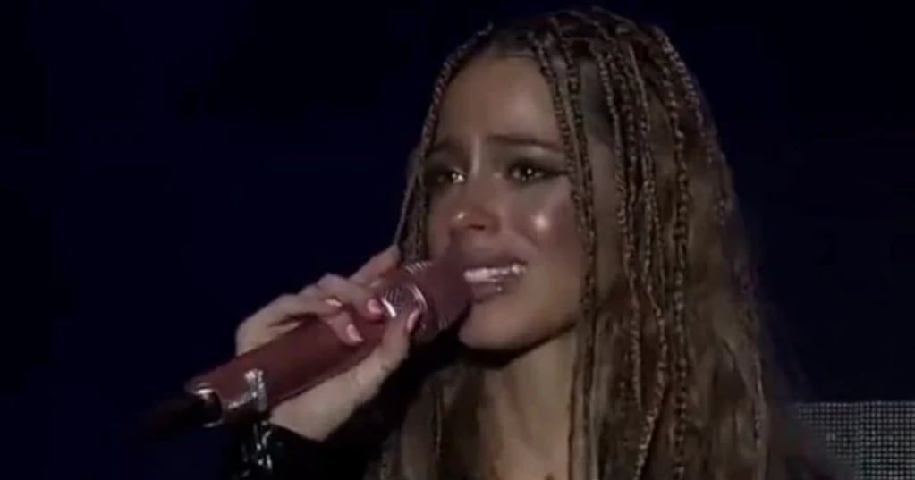 El llanto de Tini Stoessel en su show de España.