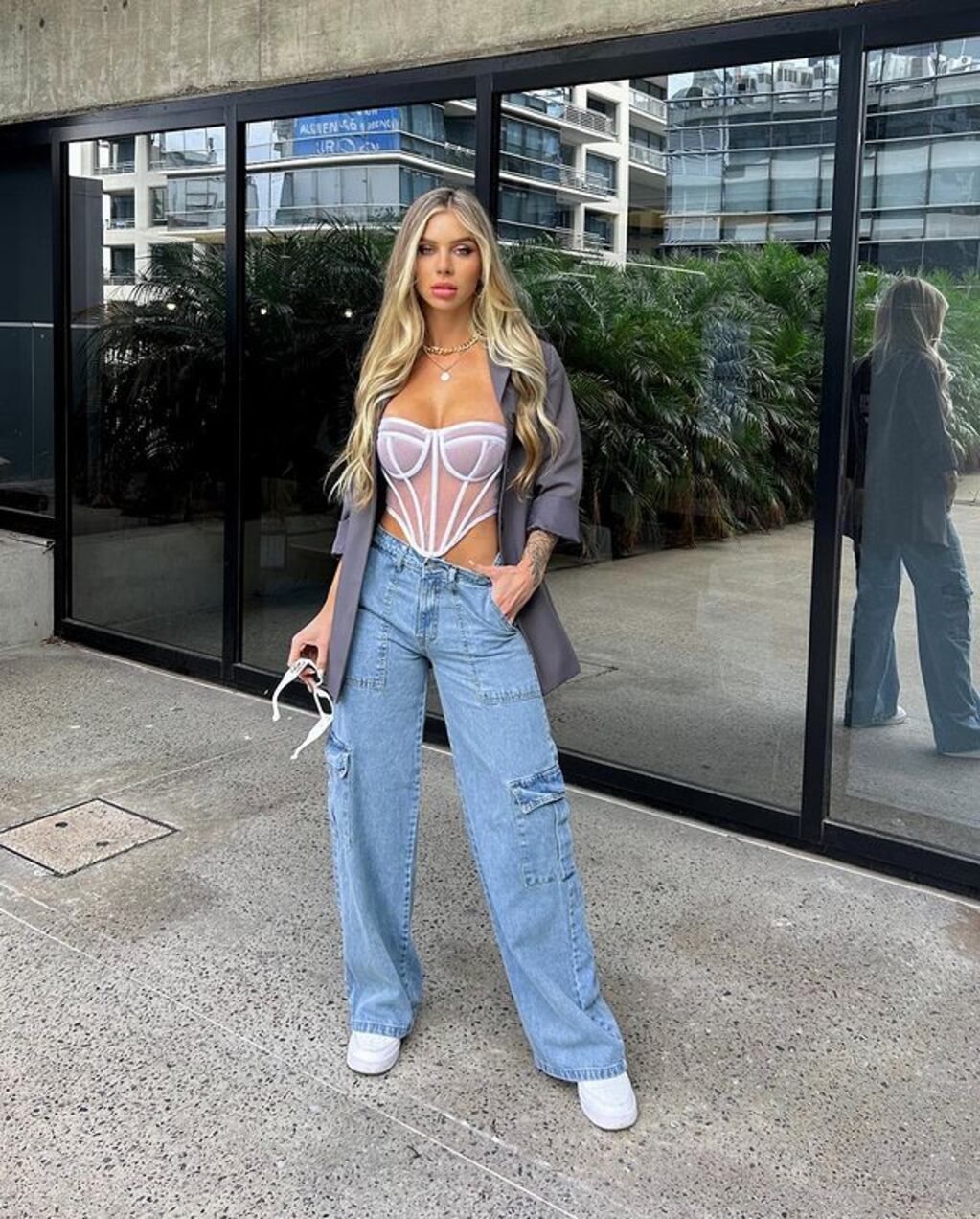 Romina Malaspina compartió con sus seguidores el sensual outfit que eligió y les preguntó qué opinaban.