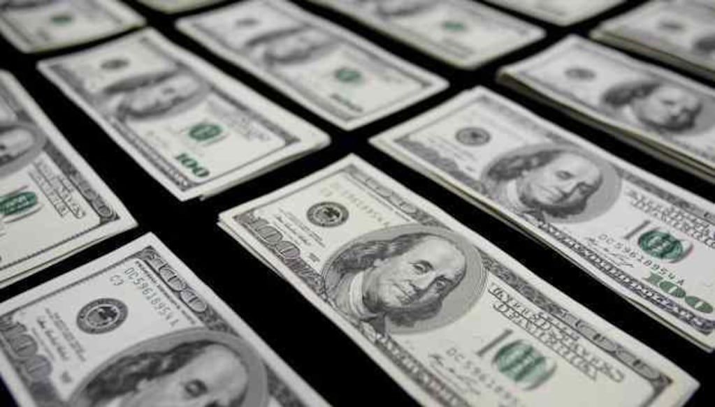 No existen impedimentos para el retiro de dólares.