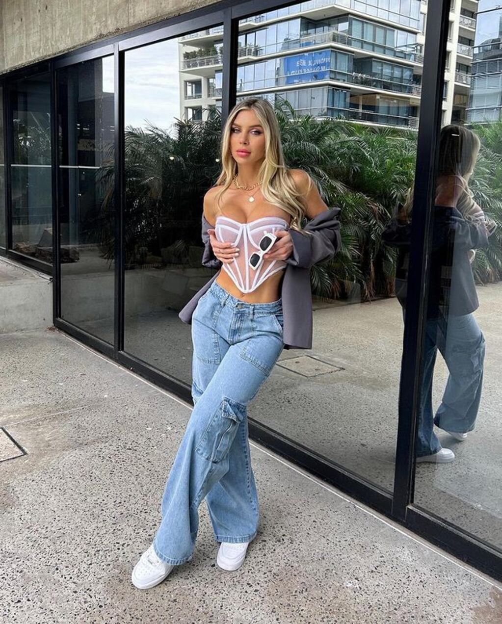 Romina Malaspina compartió con sus seguidores el sensual outfit que eligió y les preguntó qué opinaban.