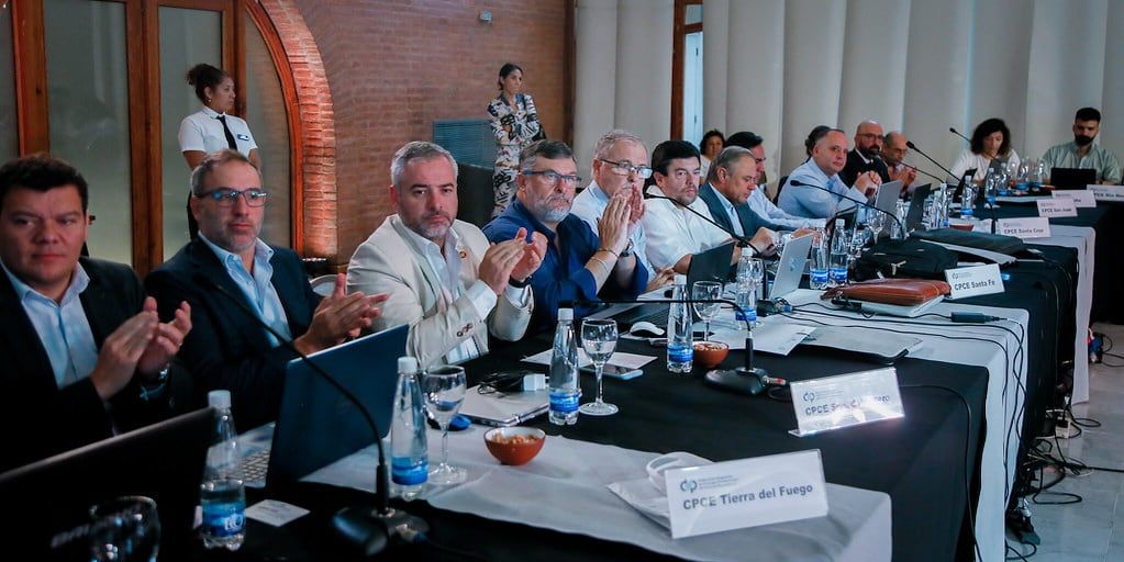 Los participantes del encuentro organizado por el Consejo Profesional de Ciencias Económicas.
