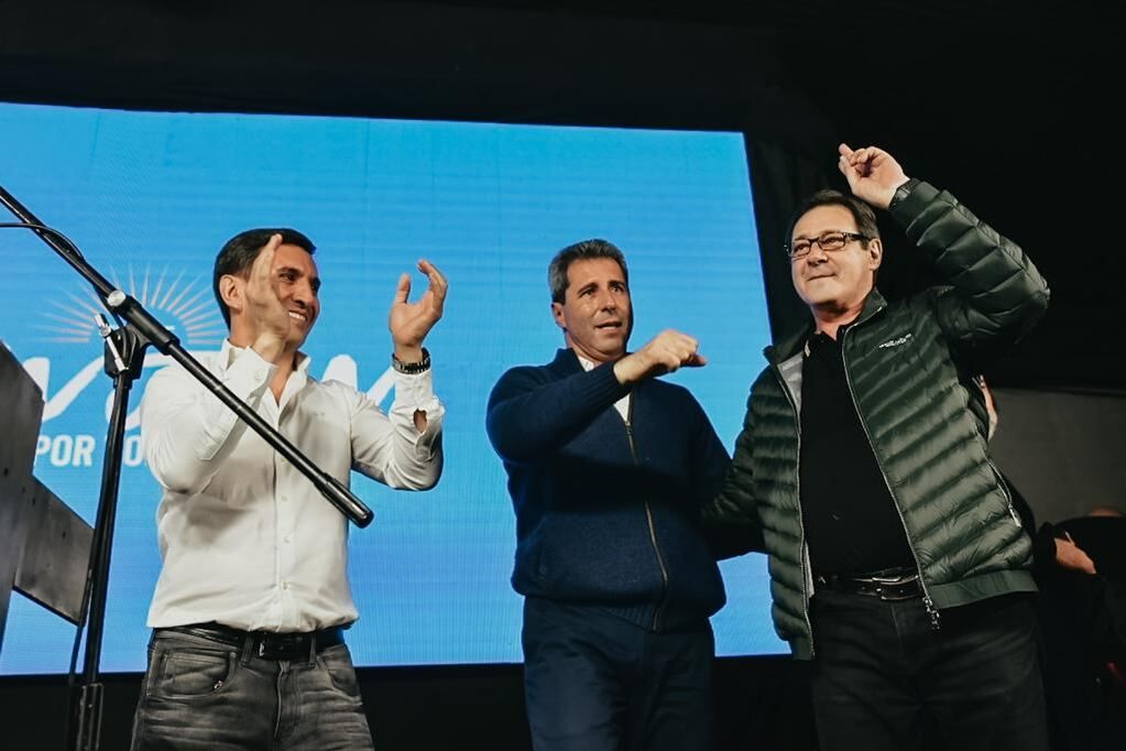 En un reducto atestado de gente, Sergio Uñac presentó la nueva fórmula con la que el oficialismo competirá en las elecciones del 2 de julio. Rubén Uñac la encabeza como candidato a gobernador y Cristian Andino sigue de vice.