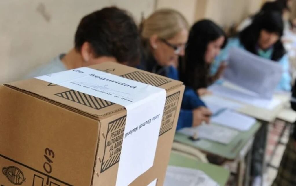 Las urnas ya están en poder del Correo Argentino. El operativo de traslado a las escuelas comenzará el sábado y las mismas quedarán bajo la custodia de personal de seguridad.