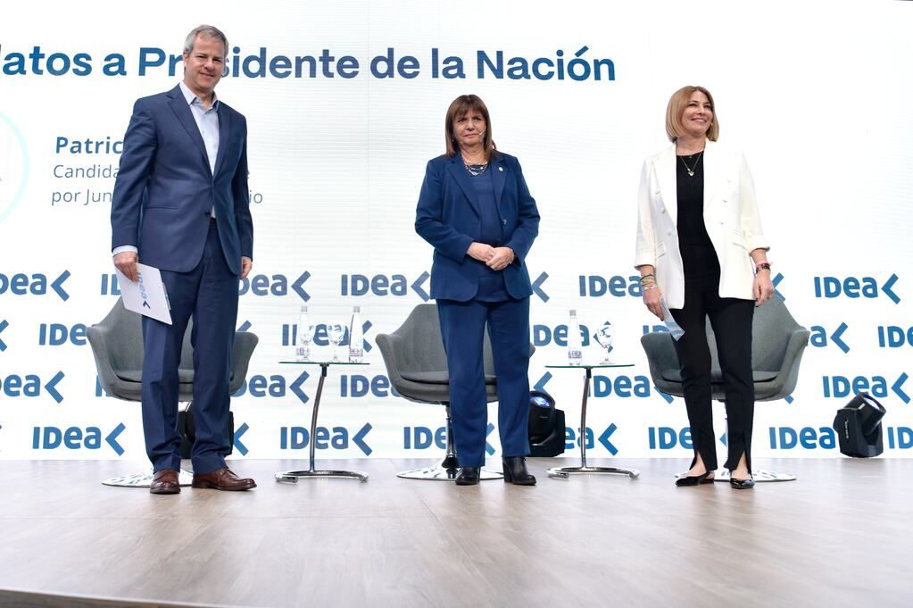 Roberton Murchison, Patricia Bullrich y Sofia Vago
