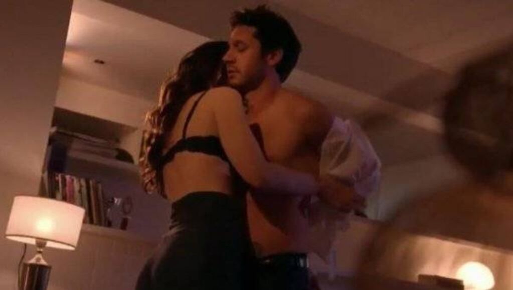 Natalia Oreiro y Benjamín Vicuña subidos de tono en "Entre caníbales"