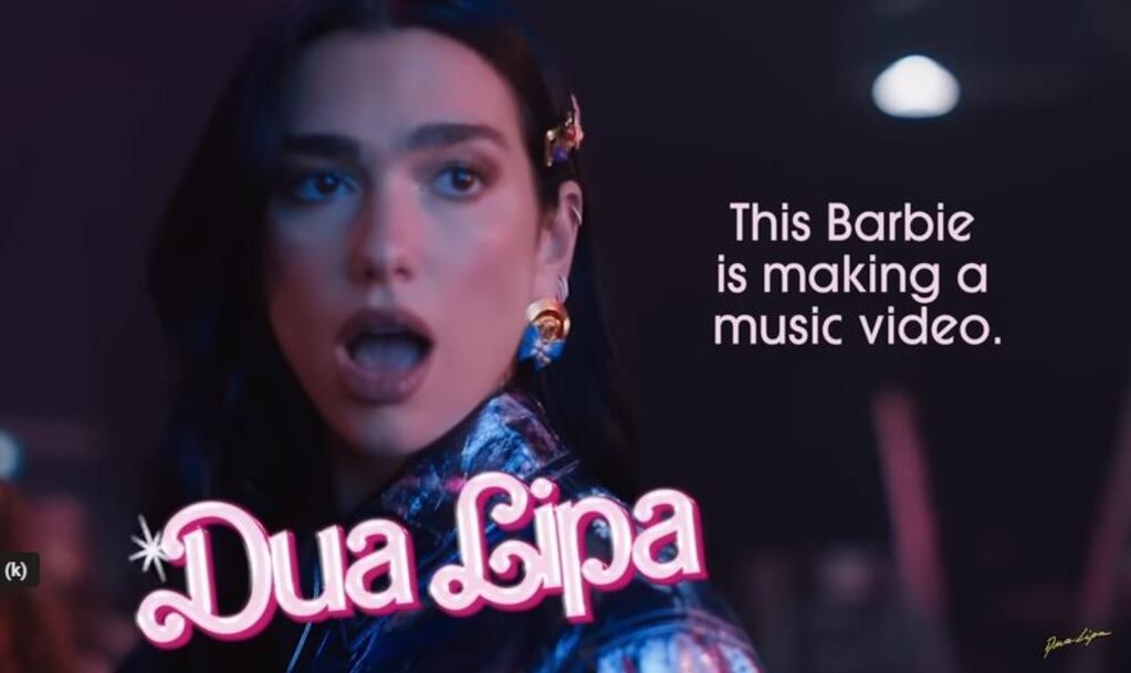 Dua Lipa será las dos versiones de la Barbie sirena.