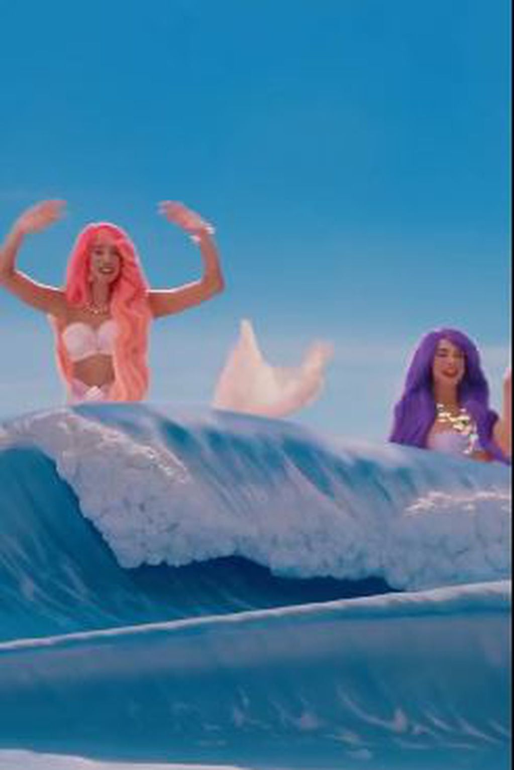 Dua Lipa será las dos versiones de la Barbie sirena.