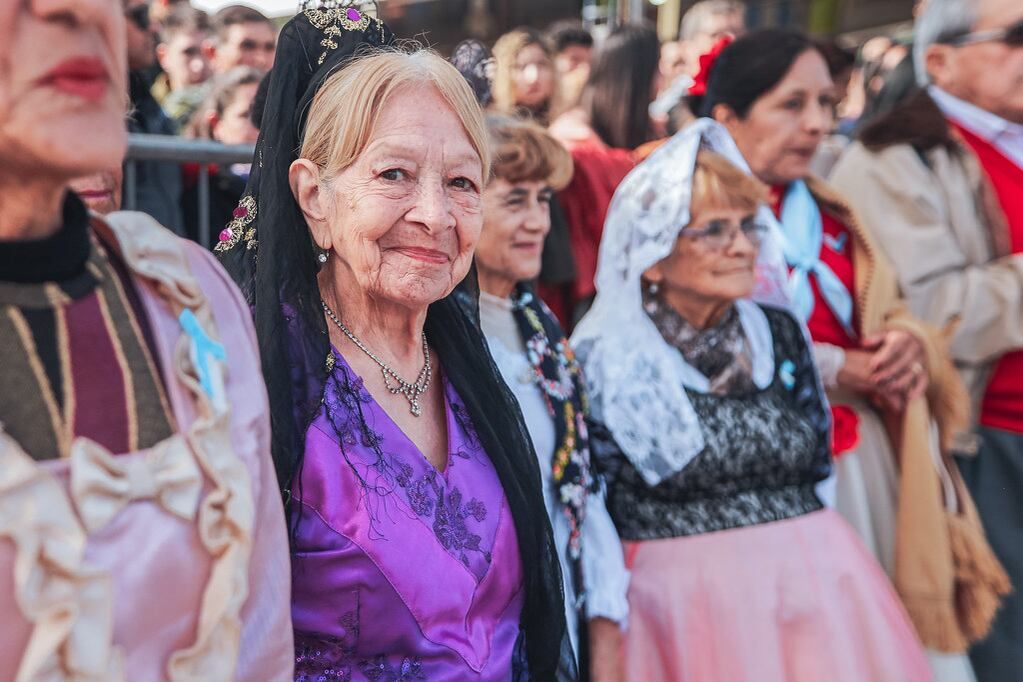 Desfile por el 25 de mayo en Caucete.