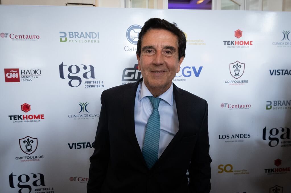 Carlos Melconian nombrado Ministro de Economía si Patricia Bullrrich llega a ser presidente, presentó ante empresarios y políticos en el Hotel Hyatt. Foto: Ignacio Blanco / Los Andes