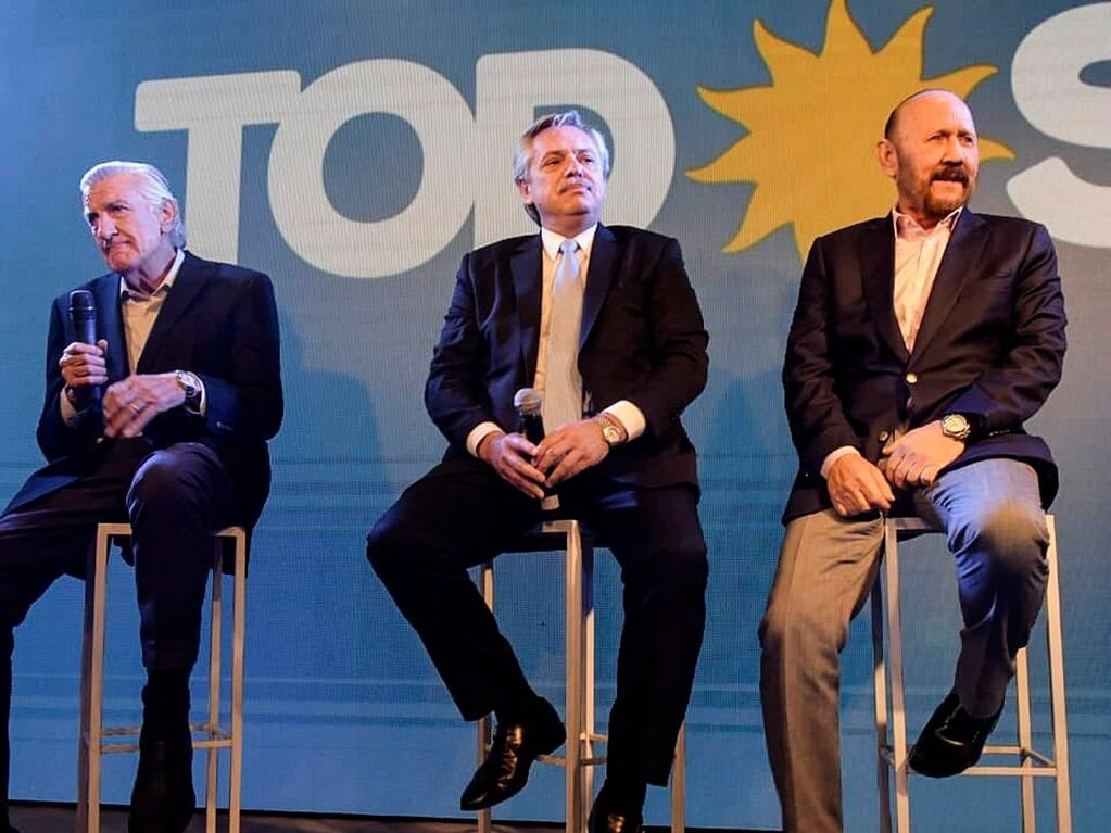 El diputado kirchnerista José Luis Gioja junto al Presidente Fernández y Gildo Insfran de Formosa, todos a favor del juicio a la Corte.