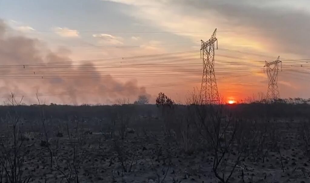 Videos: Así fue el incendio que dejó sin electricidad a más de 20 millones de argentinos. Foto: Captura Video.