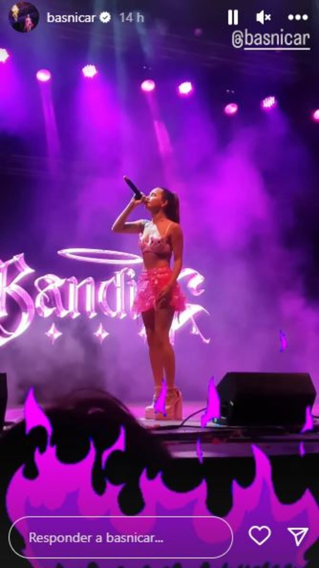 Brenda Asnicar paralizó la web con un atuendo rosa