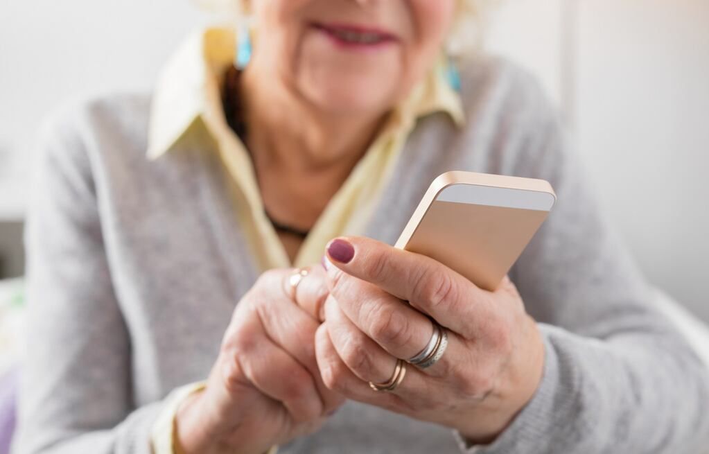 Las mujeres que soliciten la moratoria y sumen "tareas de cuidado", deben llevar partidas de nacimiento originales de sus hijos el día del turno (Imagen ilustrativa / Web)