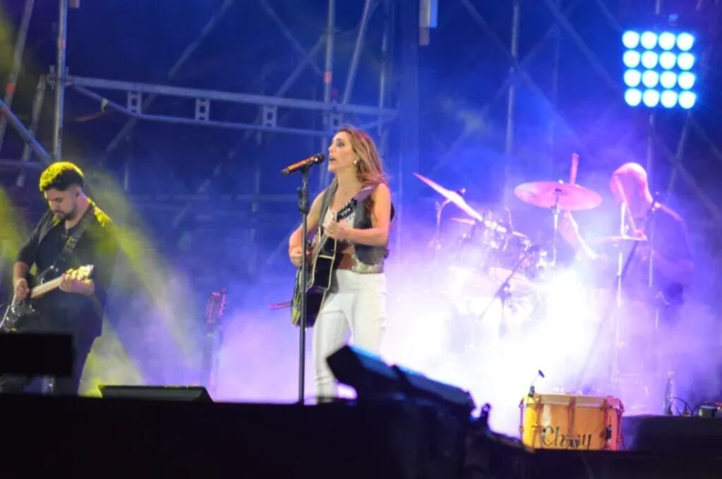 La Sole se presentó en la FNS