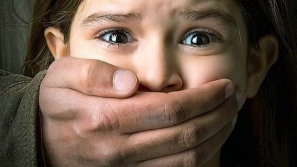 Una menor vivió un calvario y es que fue abusada cuando tenía 10 y 15 años.