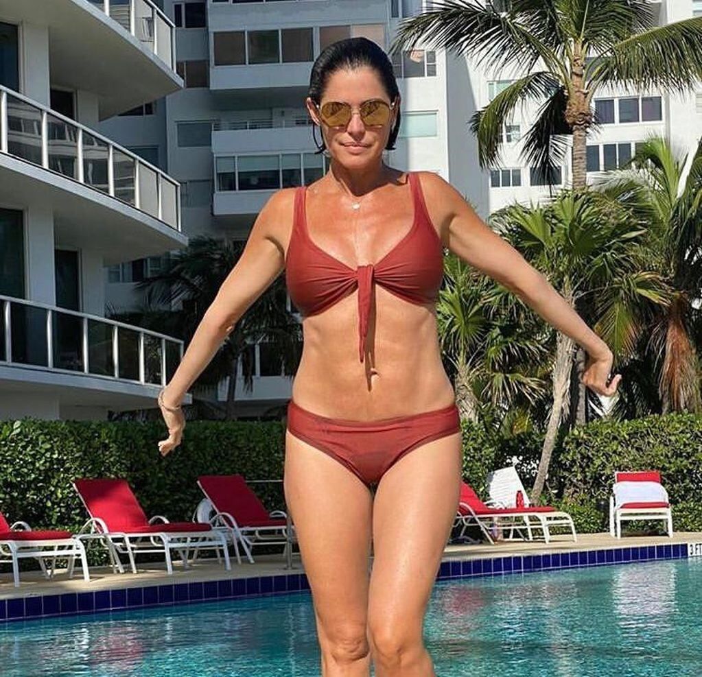 Pamela David compartió unas sensuales fotos en bikini.