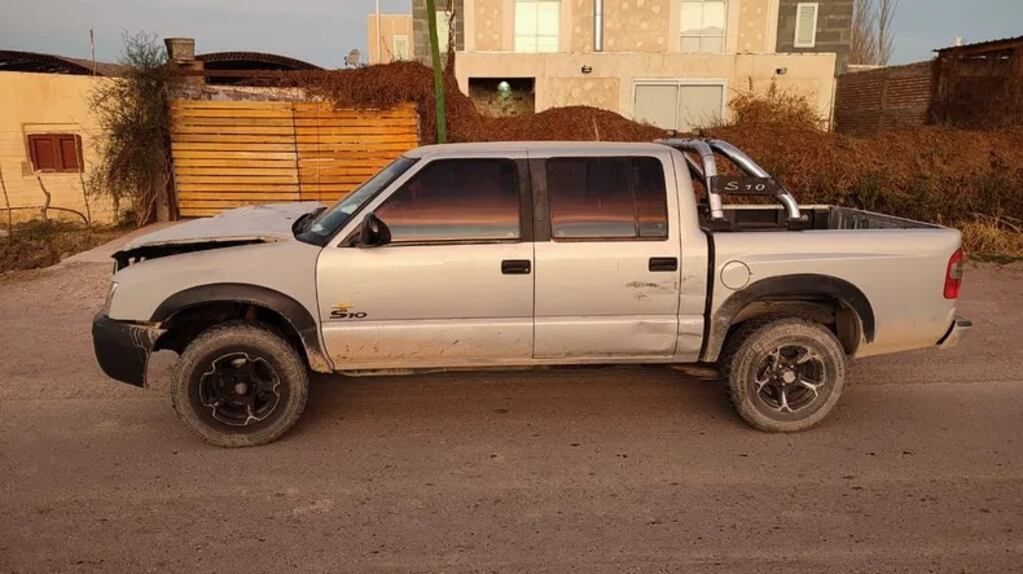 Así quedó la camioneta tras el accidente