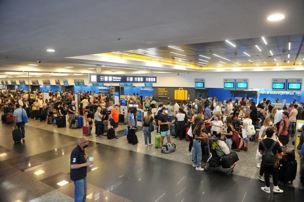 El hall de check de Aeroparque.