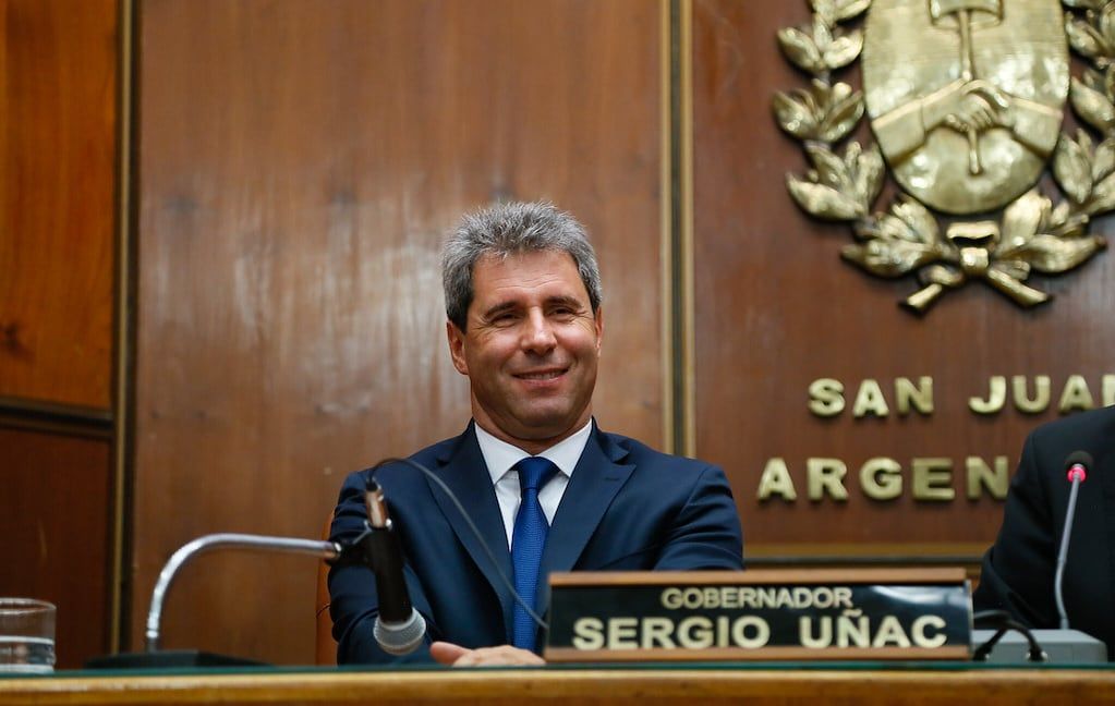 El gobernador Uñac en la Legislatura.