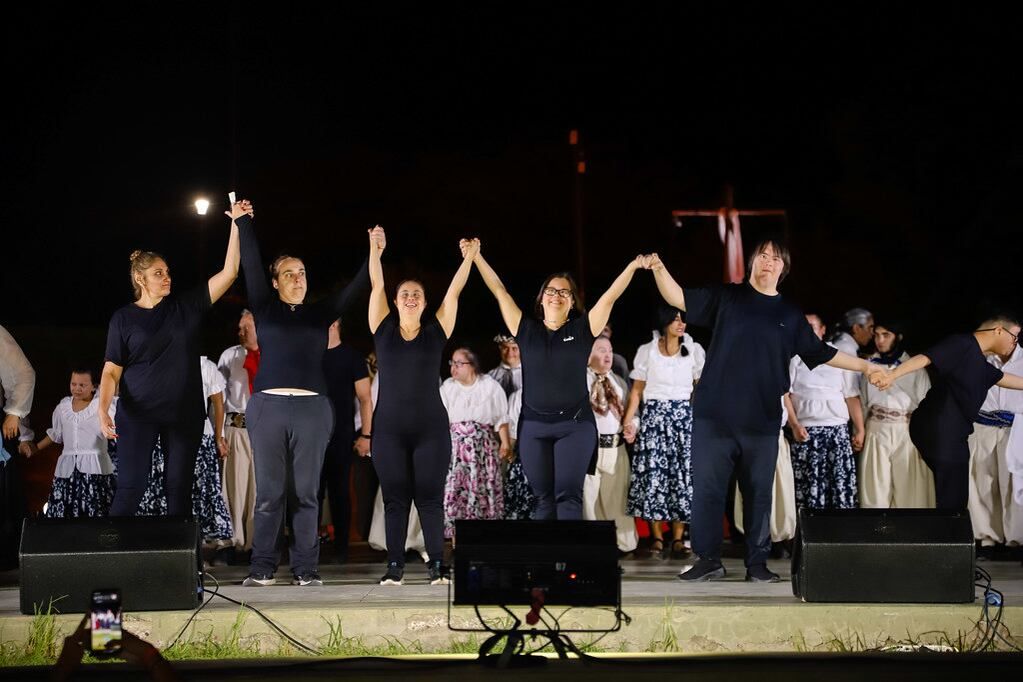Los participantes de la obra.