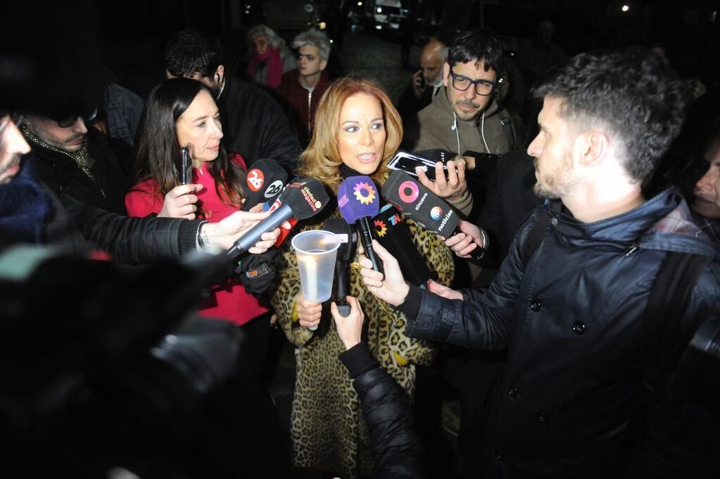 Multitudinaria marcha en la casa de Aníbal Lotocki. Foto: Federico López Claro.