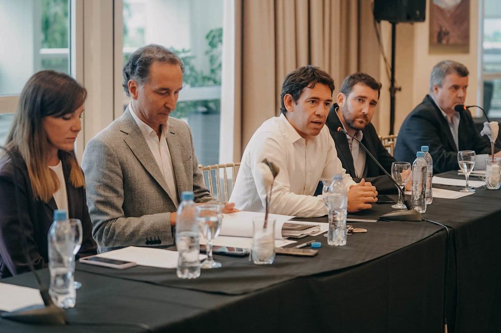 El ministro de Economía Ariel Lucero