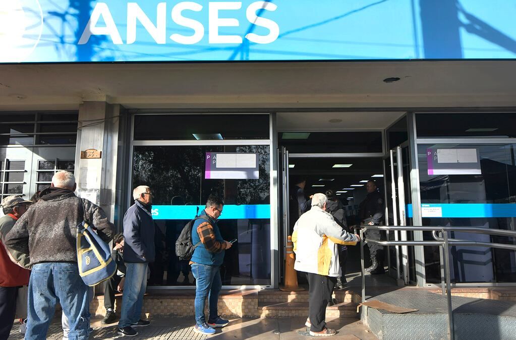 Para recibir el bono de refuerzo no hace falta que hagan un trámite en Anses. 
Foto: Orlando Pelichotti
