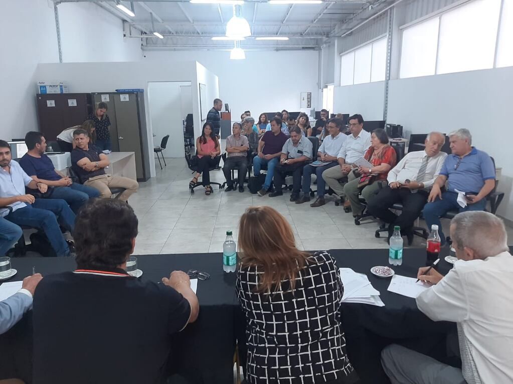 Los apoderados de las agrupaciones y suabgrupaciones se volverán a encontrar hoy en el edificio donde funciona el Tribunal Electoral.