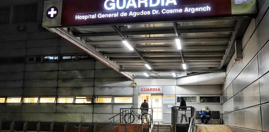 El ciudadano peruano fue ingresado asl Hospital Cosme Argerich luego de su descompensación