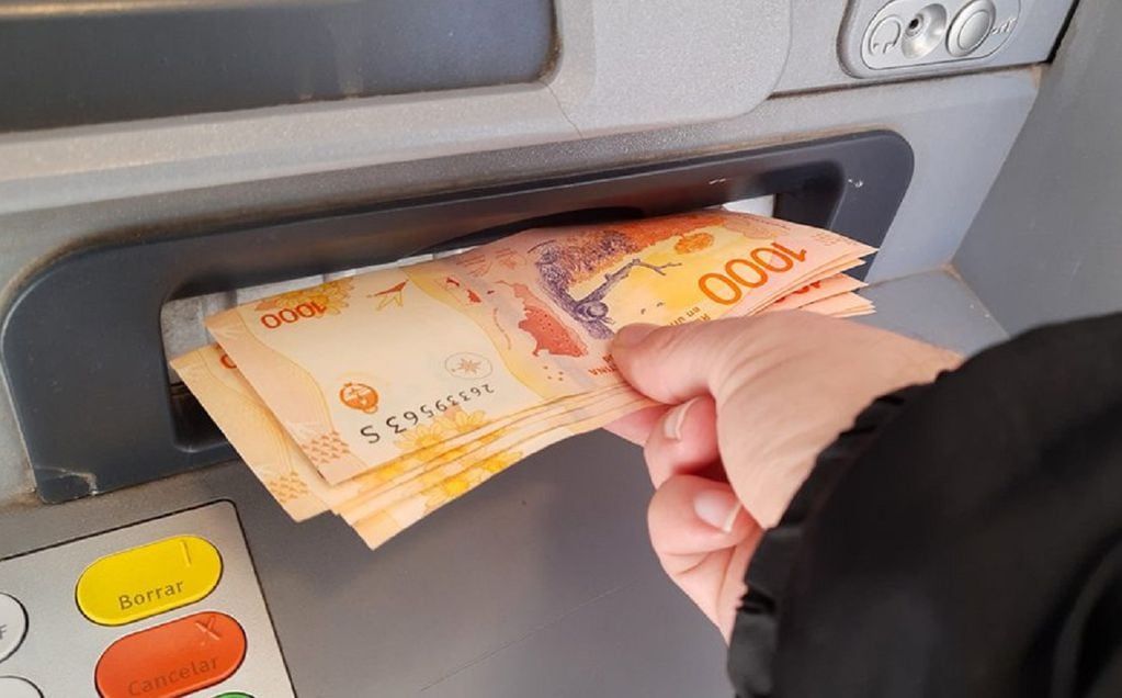 Un vendedor cobrará en julio, con un 20% de aumento alrededor de $272.000, el próximo mes. 