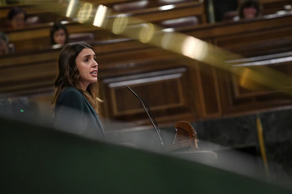 La ministra de Igualdad, Irene Montero, en una sesión plenaria en el Congreso de Diputados. (DPA)