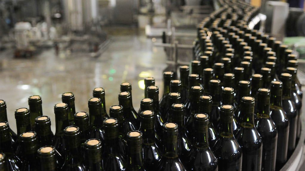 Argentina enfrenta múltiples factores que han llevado a la caída de las exportaciones de vino. 