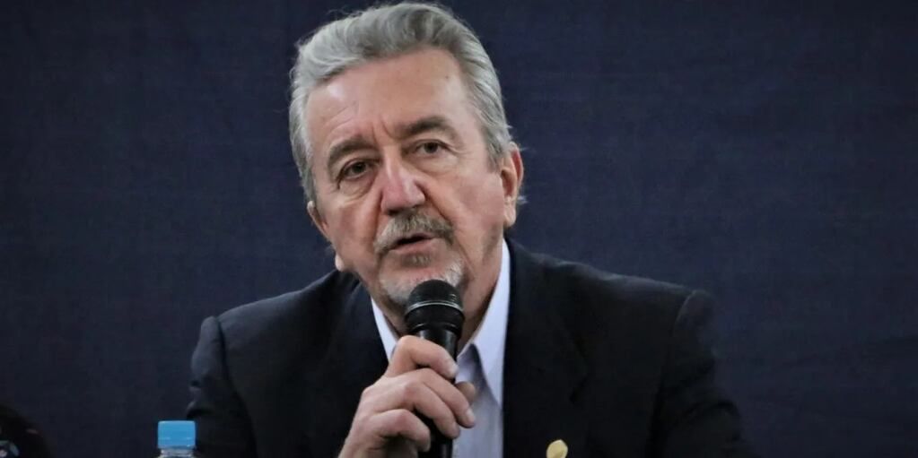 Le otorgaron la licencia con goce de sueldo al decano Bloch